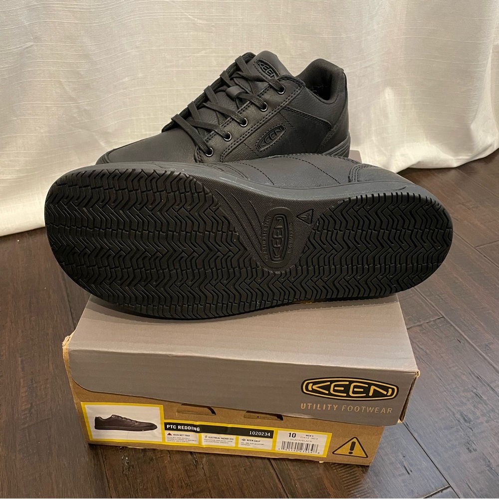 NWT Keen PTC Redding No Slip shoes, Sz 10